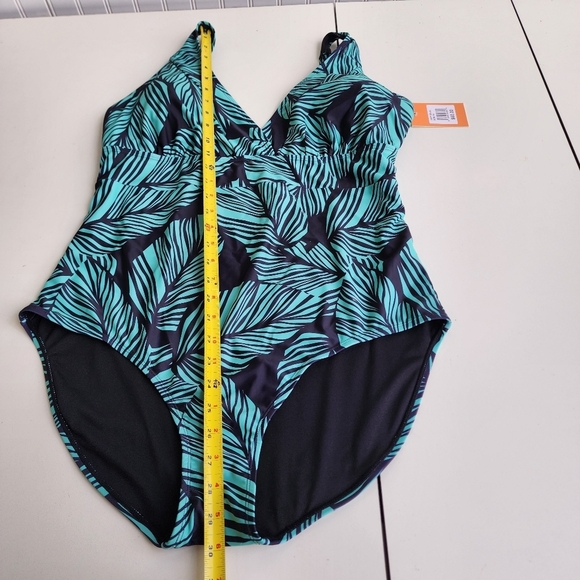 $60 NWT NOON SWIM Women's Halter 1 Piece Swimming Suit Green Leaf V- NECK Sz 18 - Picture 9 of 13